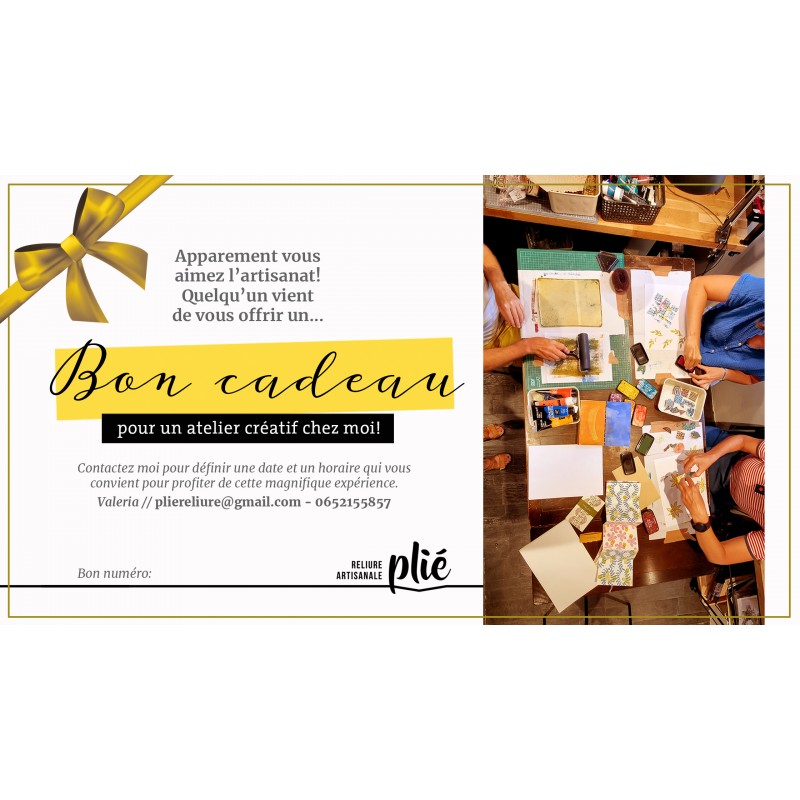 Atelier: bon cadeau pour un atelier artistique plié Atelier: bon cadeau pour un atelier artistique plié
