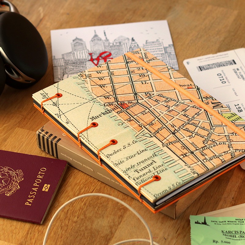 Carnet de voyage, mélange de papiers Carnet de voyage, mélange de papiers
