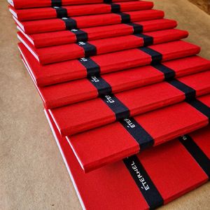 Un autre projetpour @_tracesdevies ❤️

#reliure #reliureartisanale #encuadernacion #encuadernacionartesanal #librosartesanales #livresartisanaux