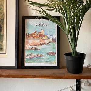Merci Clara pour la photo de chez toi❤️🙏🏼. Mon dessin prend de la vie grâce à vous!

#illustration #antibes #antibesfrance #antibes🇫🇷 #poster #afficheillustrée #affiche
