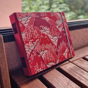 Joli album photo inspiration japonaise.

#albumphoto #albumsurmesure #albumjaponais #japonais #japanesepaper #papierjaponais #japaneseculture
